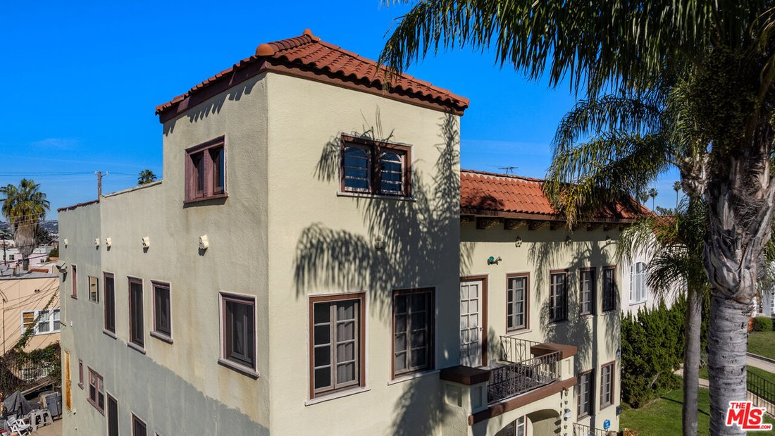 Los Angeles, California, United States 2 - 17254889