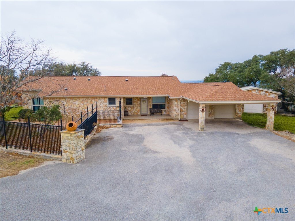 House in Canyon Lake, Texas, United States 1 - 17247584