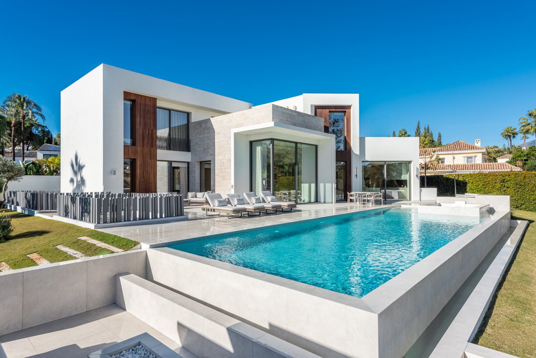 Villa à Nueva Andalucia, Marbella, Espagne 2 - 17254022