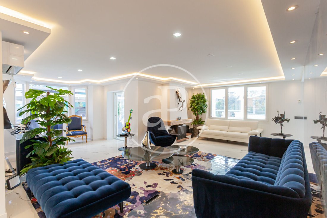 Villa in Las Rozas de Madrid, Comunidad de Madrid, Spain 2 - 17257638