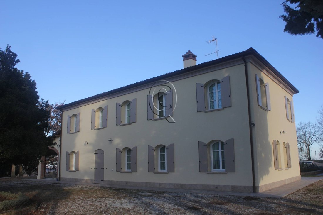 Villa in Fiorenzuola, Cesena, Emilia-Romagna 2 - 17254298