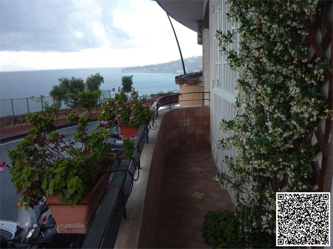Apartment in Chiaia, Naples, Campania 1 - 14058881