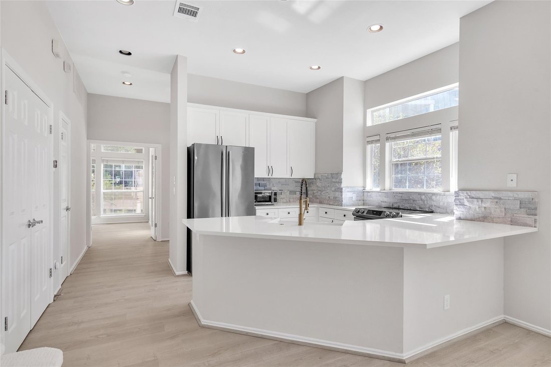 Condo in Austin, Texas, United States 4 - 17254307