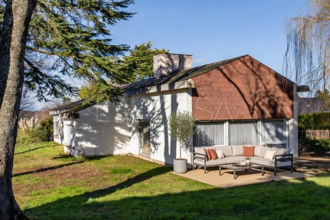 House in Lagny-sur-Marne, Ile-de-France, France 1 - 17255024