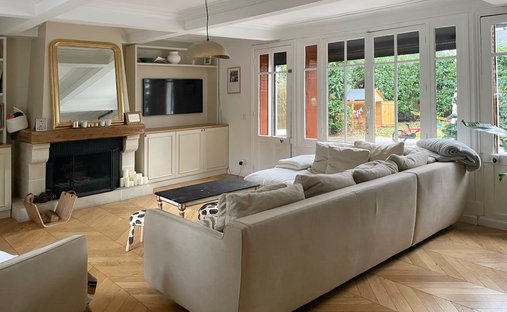House in Centre Montmorency, Montmorency, France 1