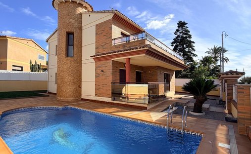 Villa in Cunit, Katalonien, Spanien 1