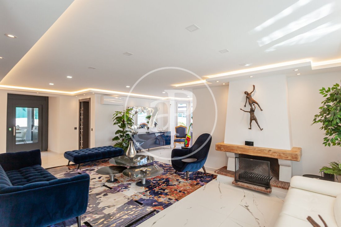 Villa in Las Rozas de Madrid, Comunidad de Madrid, Spain 3 - 17257638