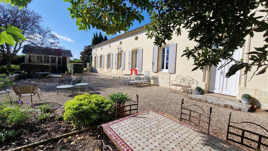 House in Bayon-sur-Gironde, Nouvelle-Aquitaine, France 1 - 17256628