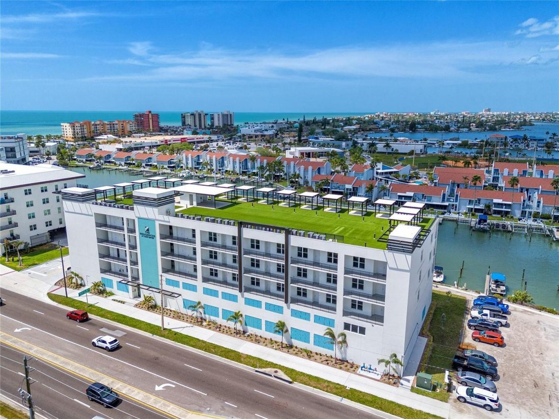 Condo in Madeira Beach, Florida, United States 1 - 17257837