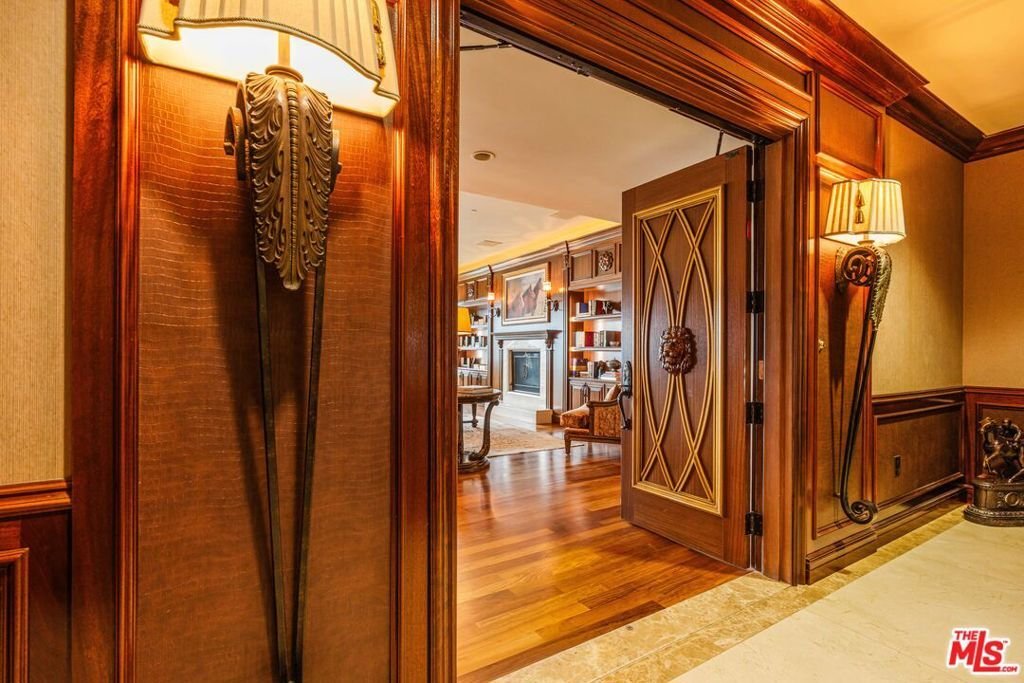 Condo in Los Angeles, California, United States 2 - 17256946