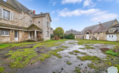 House in Nord, Saint-Nom-la-Bretèche, France 1