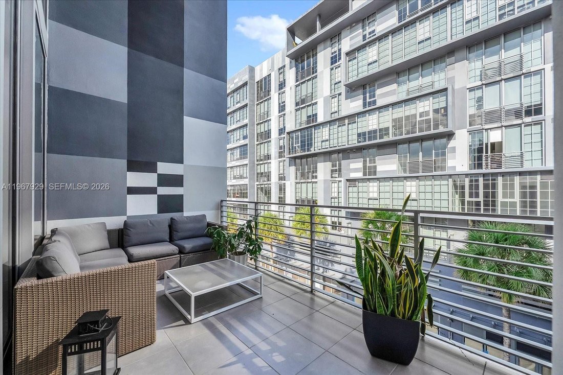 Condo in Miami, Florida, United States 4 - 17254859