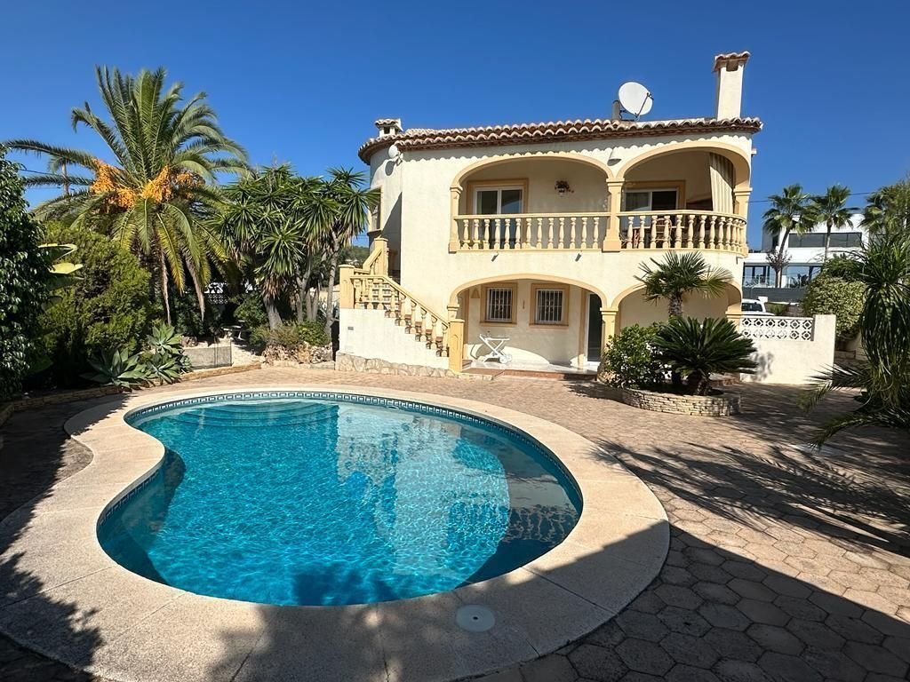 Chalet in Calp / Calpe, Valencian Community, Spain 1 - 17254416