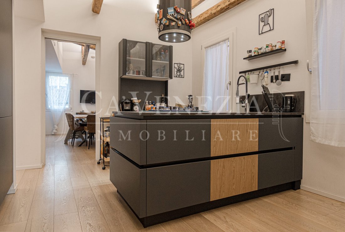Apartment in Saint Paul, Venice, Italy 4 - 17255972