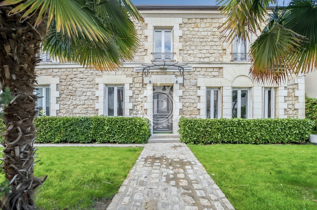 House in Villiers-Adam, Ile-de-France, France 1 - 17255010