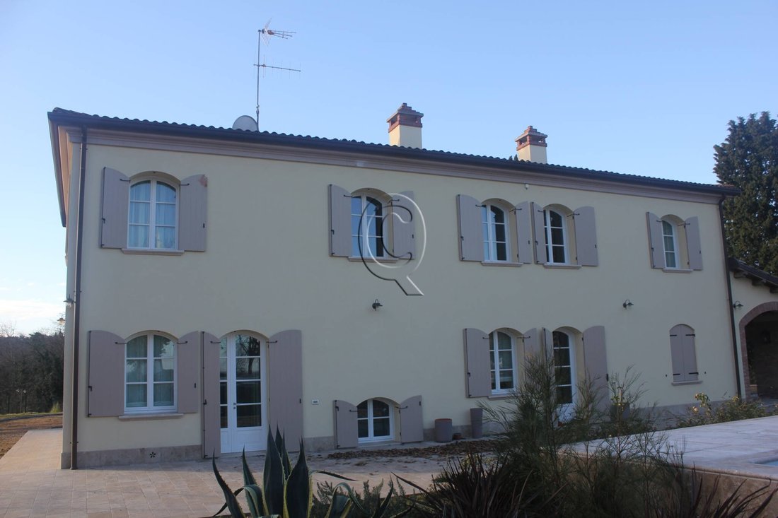Villa in Fiorenzuola, Cesena, Emilia-Romagna 1 - 17254298