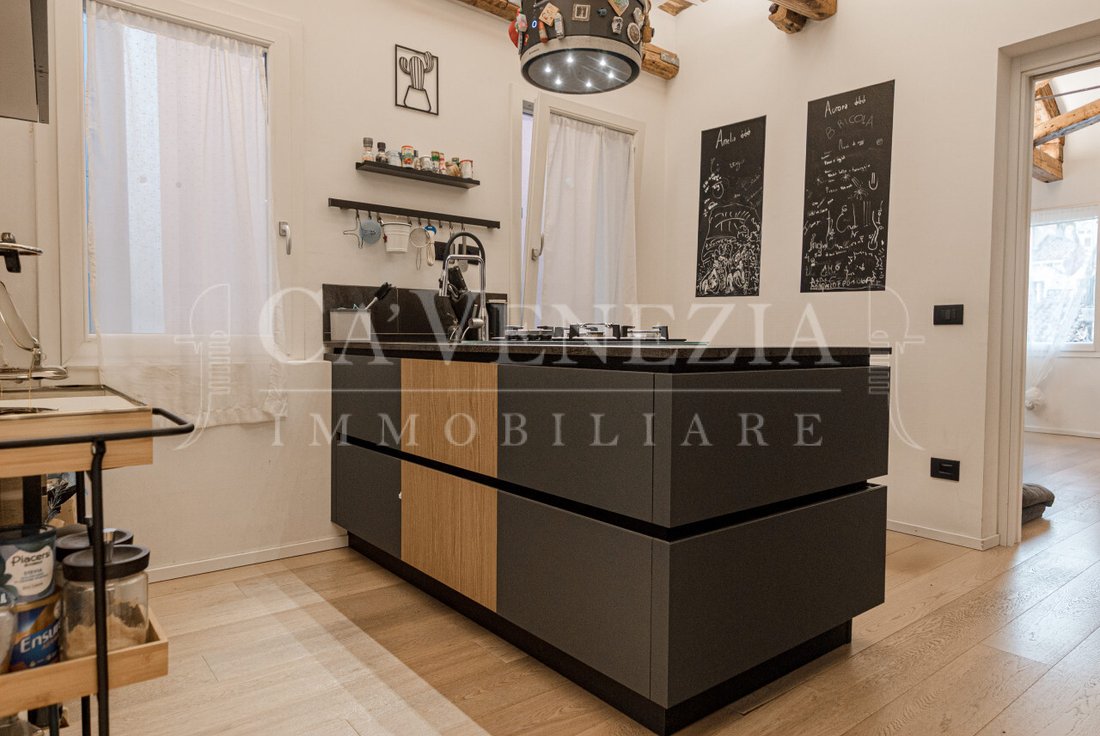 Apartment in Saint Paul, Venice, Italy 5 - 17255972