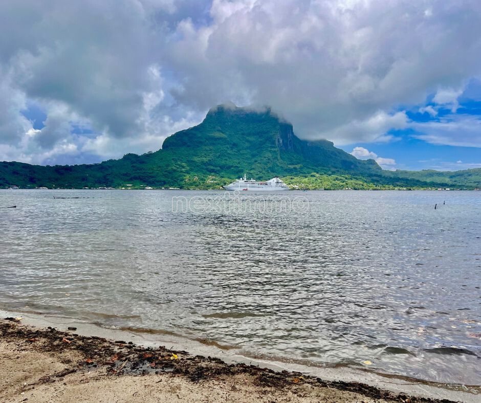 Land in Vaitape, Leeward Islands, French Polynesia 5 - 17256632