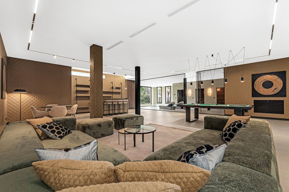 Villa in El Madroñal, Benahavis, Spain 4 - 16759895