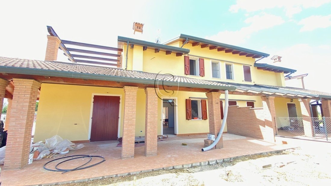 Villa in Center, Cesena, Emilia-Romagna 1 - 17254260