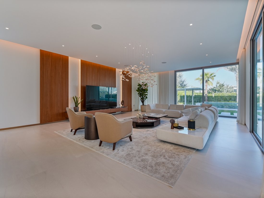 Villa in Hadaeq Sheikh Mohammed Bin Rashid, Dubai, United Arab Emirates 2 - 17257797