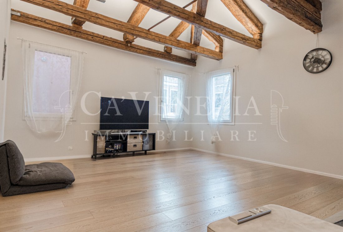 Apartment in Saint Paul, Venice, Italy 2 - 17255972