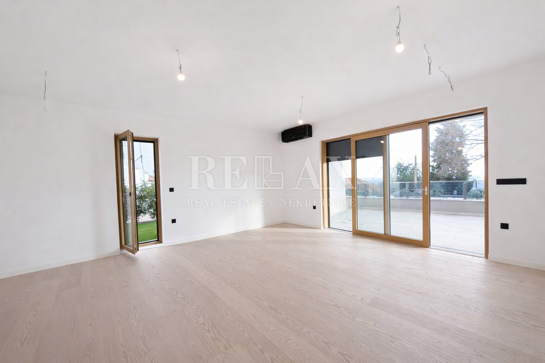 Apartment in Mjesni odbor Kantrida, Grad Rijeka, Primorje-Gorski Kotar County 2 - 17257627