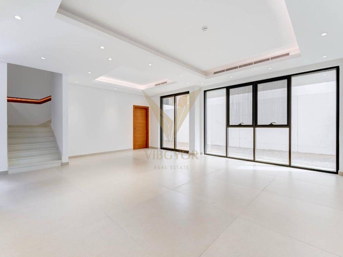 Villa in Al Batayih, Sharjah Emirate, United Arab Emirates 1 - 17257824
