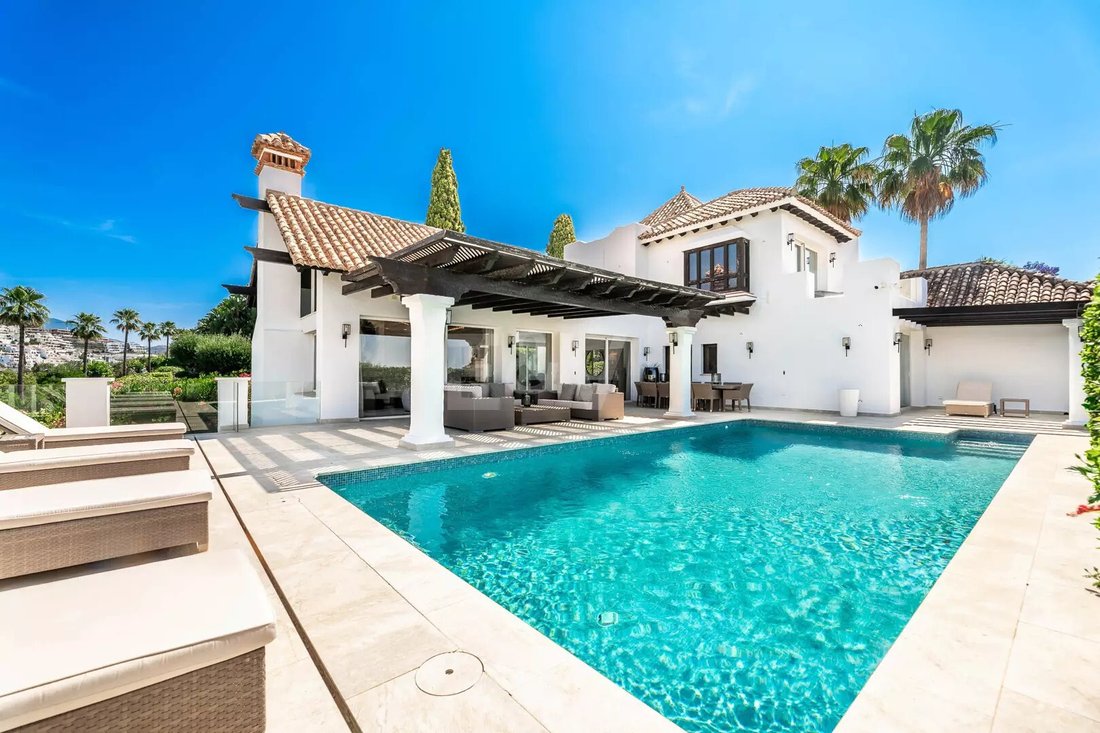 Villa in La Quinta, Benahavis, Andalusia 1 - 16533033