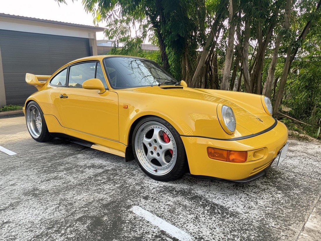 Coupe in Kanazawa, Ishikawa, Japan 1 - 17258612
