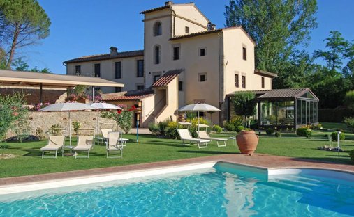 Estate in San Gimignano, Tuscany, Italy 1
