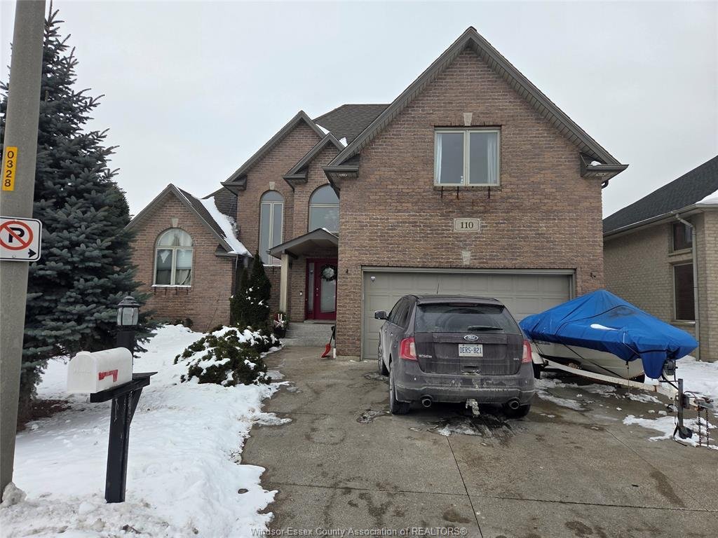 House in Windsor, Ontario, Canada 1 - 17258068