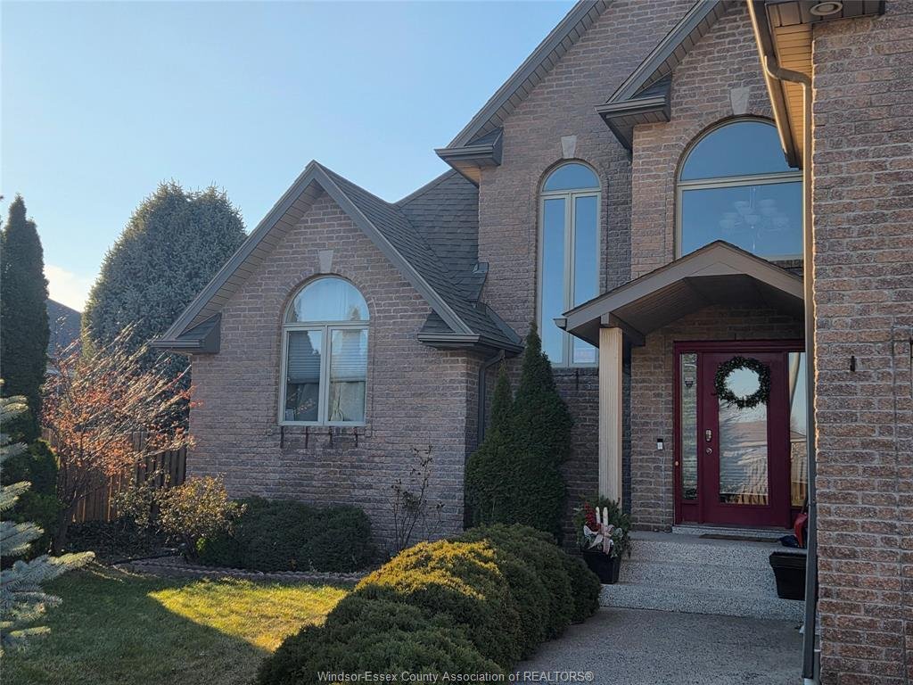 House in Windsor, Ontario, Canada 3 - 17258068