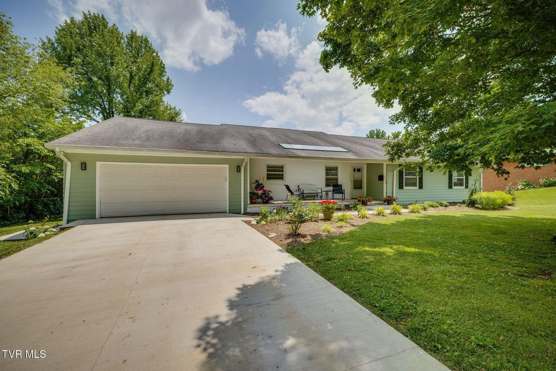 House in Elizabethton, Tennessee, United States 4 - 17258088