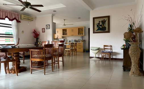House in Seri Kembangan, Selangor, Malaysia 1