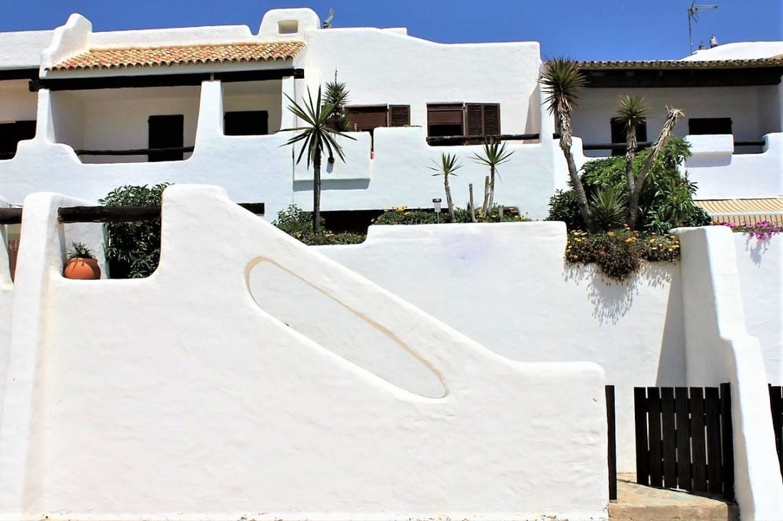 Townhouse in 1a Fase, Almonte, Spain 2 - 17258621