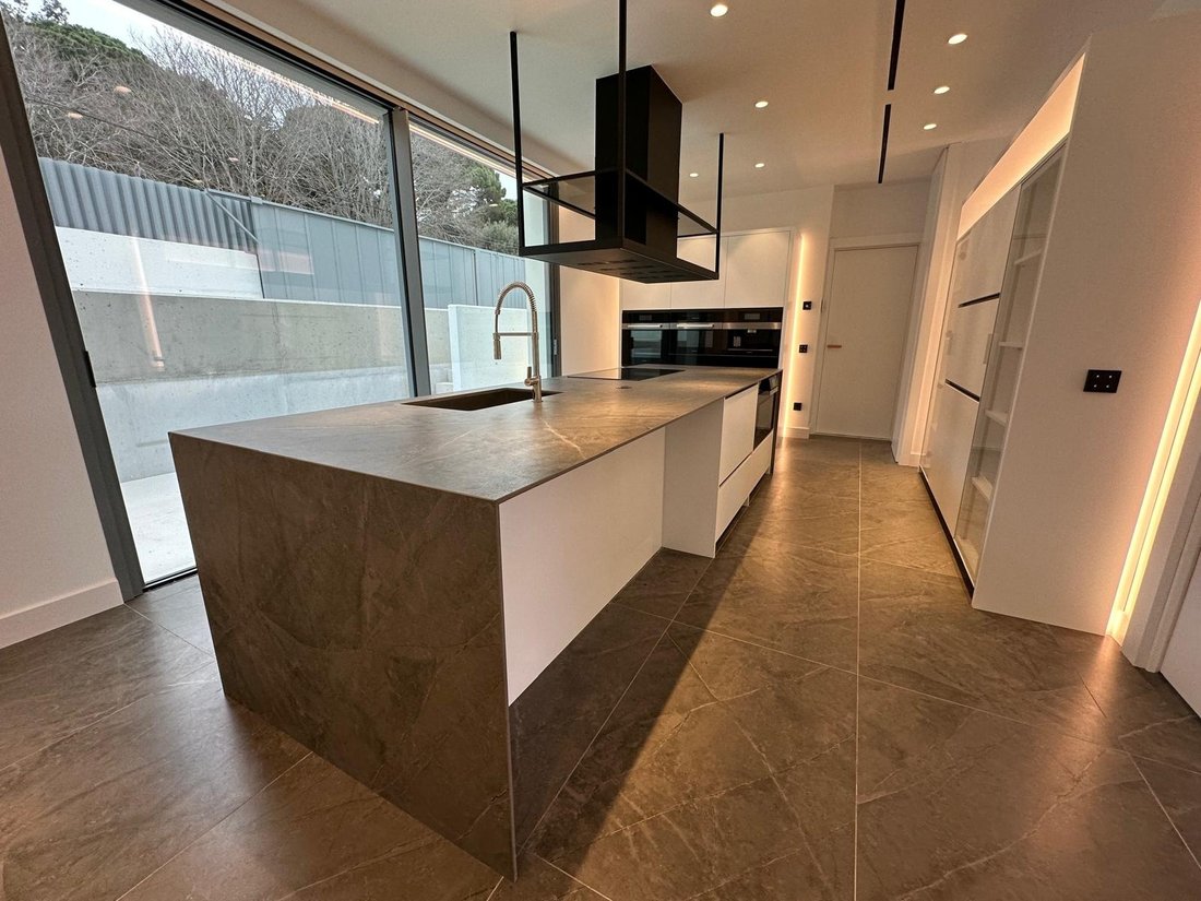 Villa in Les Corts, Barcelona, Spain 5 - 17258007