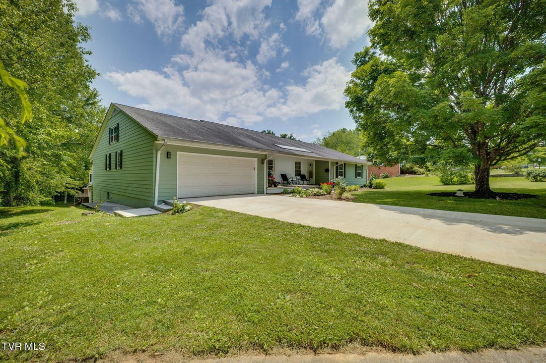 House in Elizabethton, Tennessee, United States 5 - 17258088