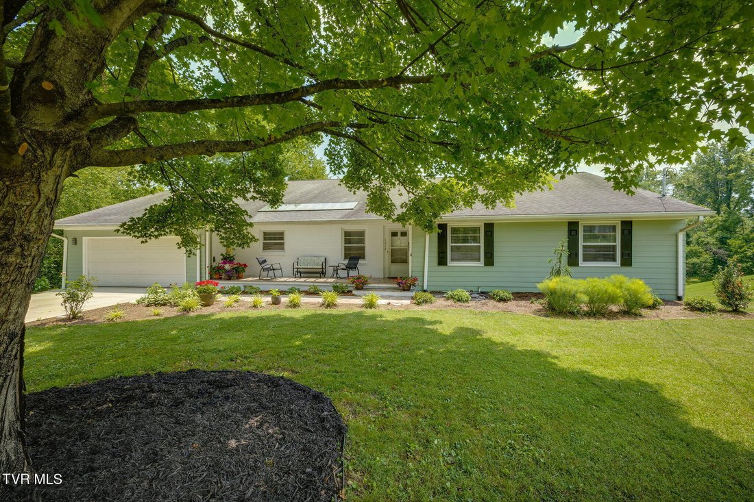 House in Elizabethton, Tennessee, United States 3 - 17258088