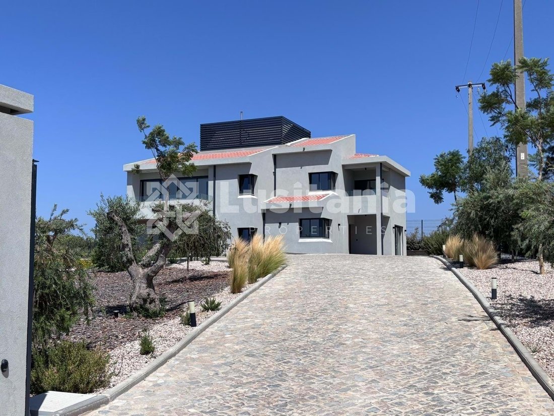 Villa in Quarteira, Algarve, Portugal 2 - 14452230