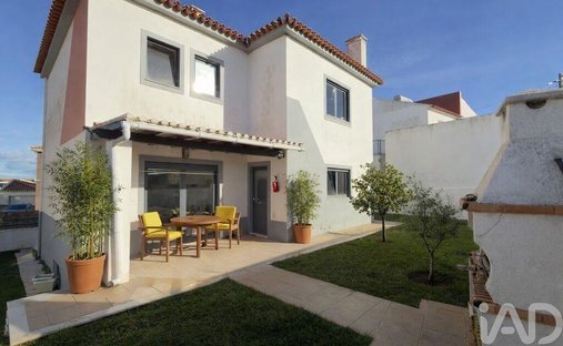Townhouse in Mafra, Lisbon, Portugal 1