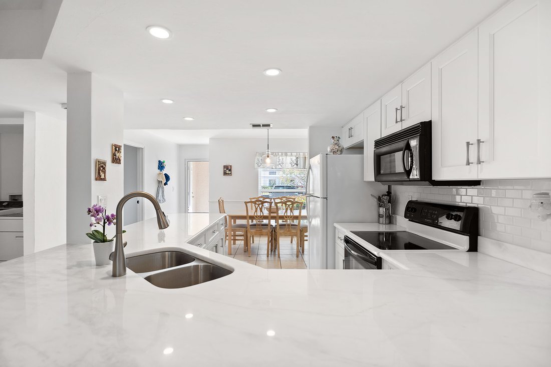 Condo in Naples, Florida, United States 5 - 17259079