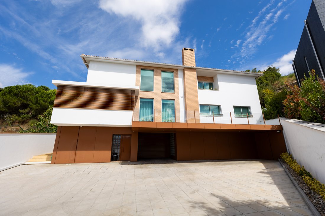 House in Leiria, Pousos, Barreira e Cortes, Leiria District, Portugal 2 - 16478912