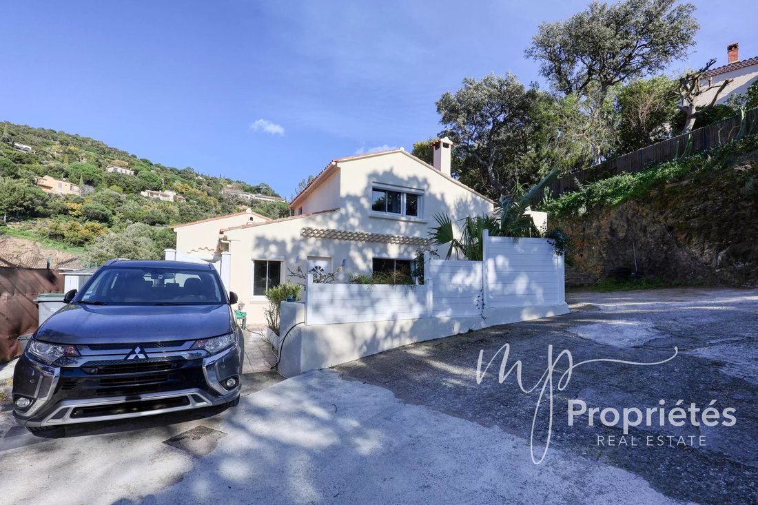 House in Rayol-Canadel-sur-Mer, Provence-Alpes-Côte d'Azur, France 3 - 17259628