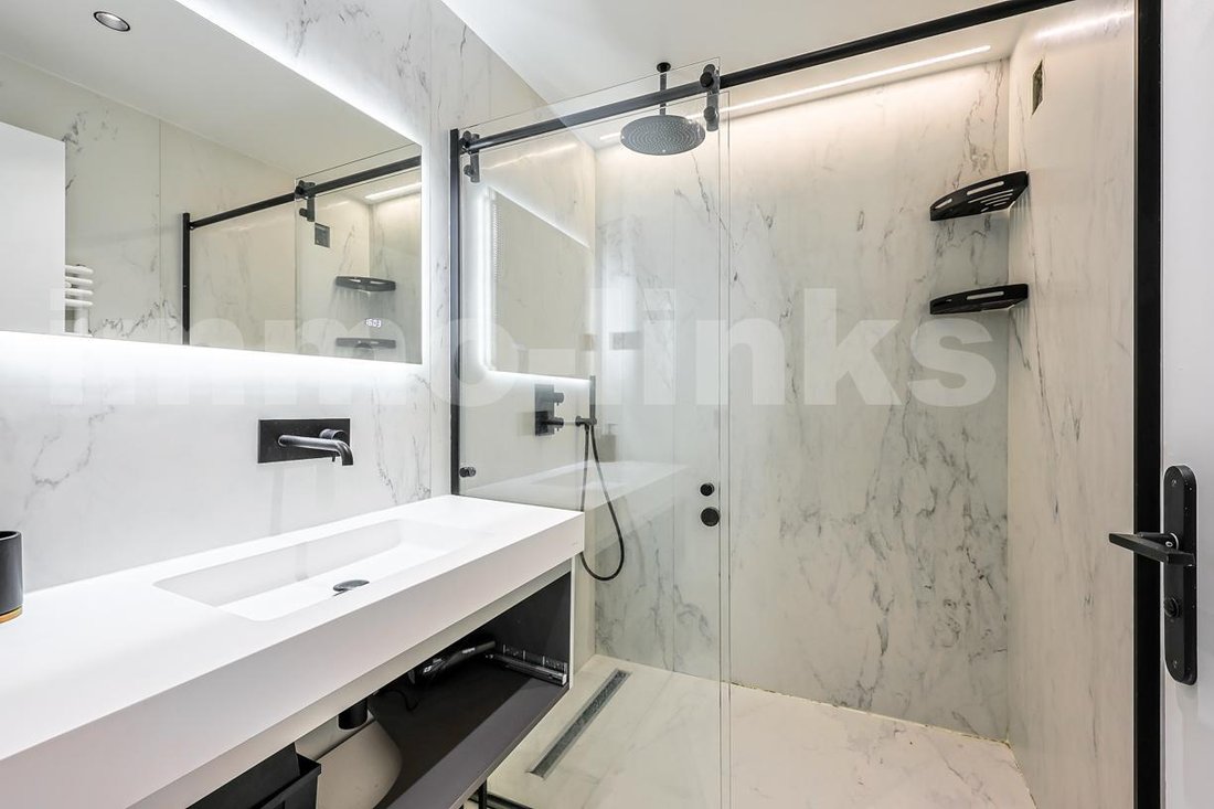Apartment in Archevêché, Charenton-le-Pont, France 5 - 17260438