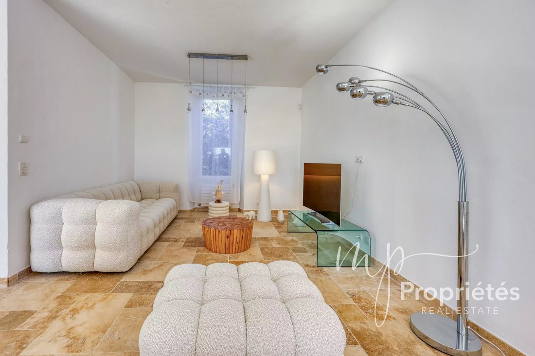House in Nord Est, Bormes-les-Mimosas, France 3 - 16766362