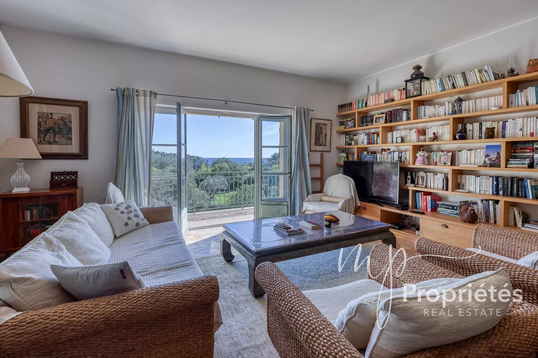 House in Rayol-Canadel-sur-Mer, Provence-Alpes-Côte d'Azur, France 5 - 17259635