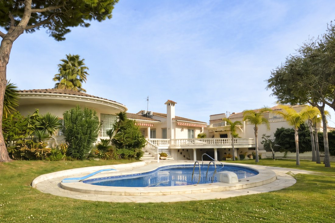 Chalet in Empuriabrava, Catalonia, Spain 1 - 15175893
