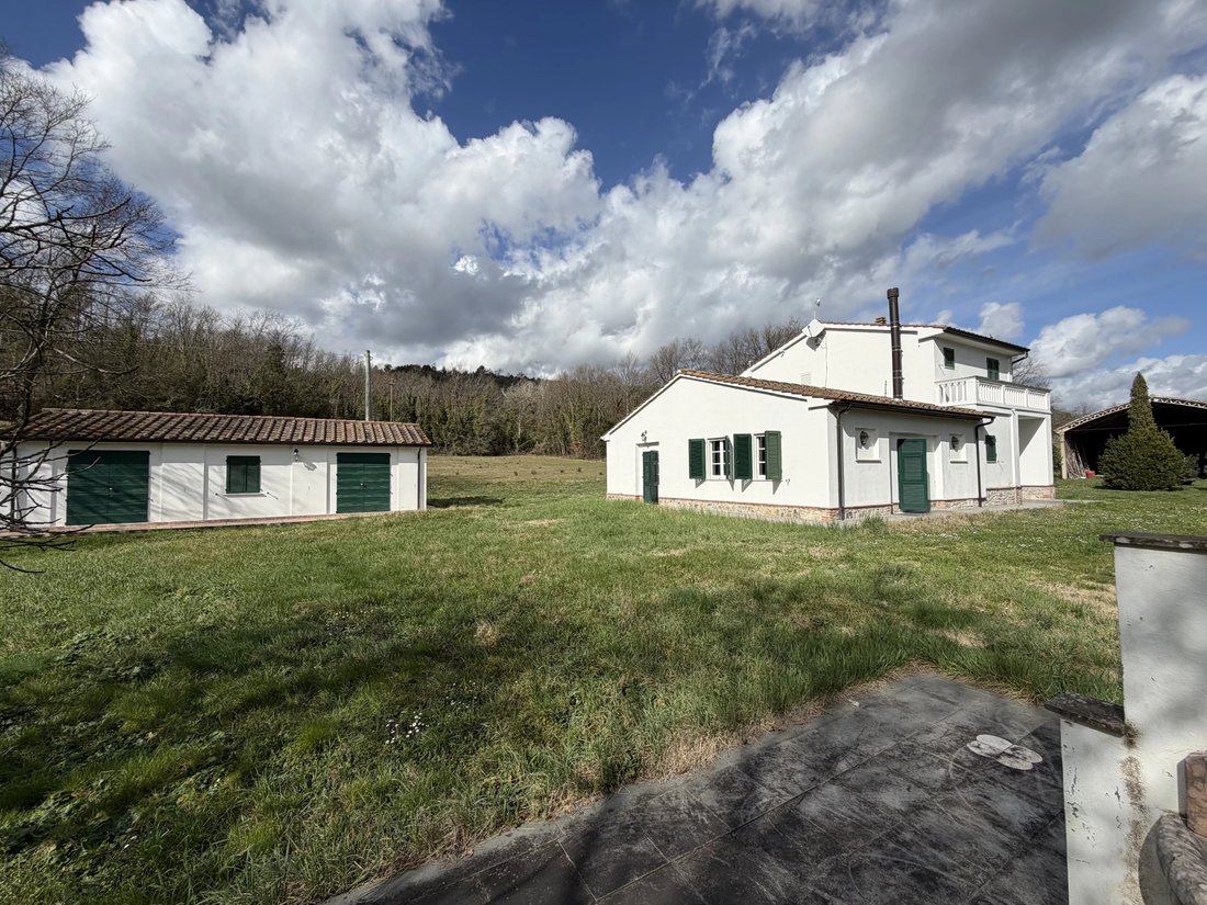 Villa in Riparbella, Tuscany, Italy 4 - 16656273