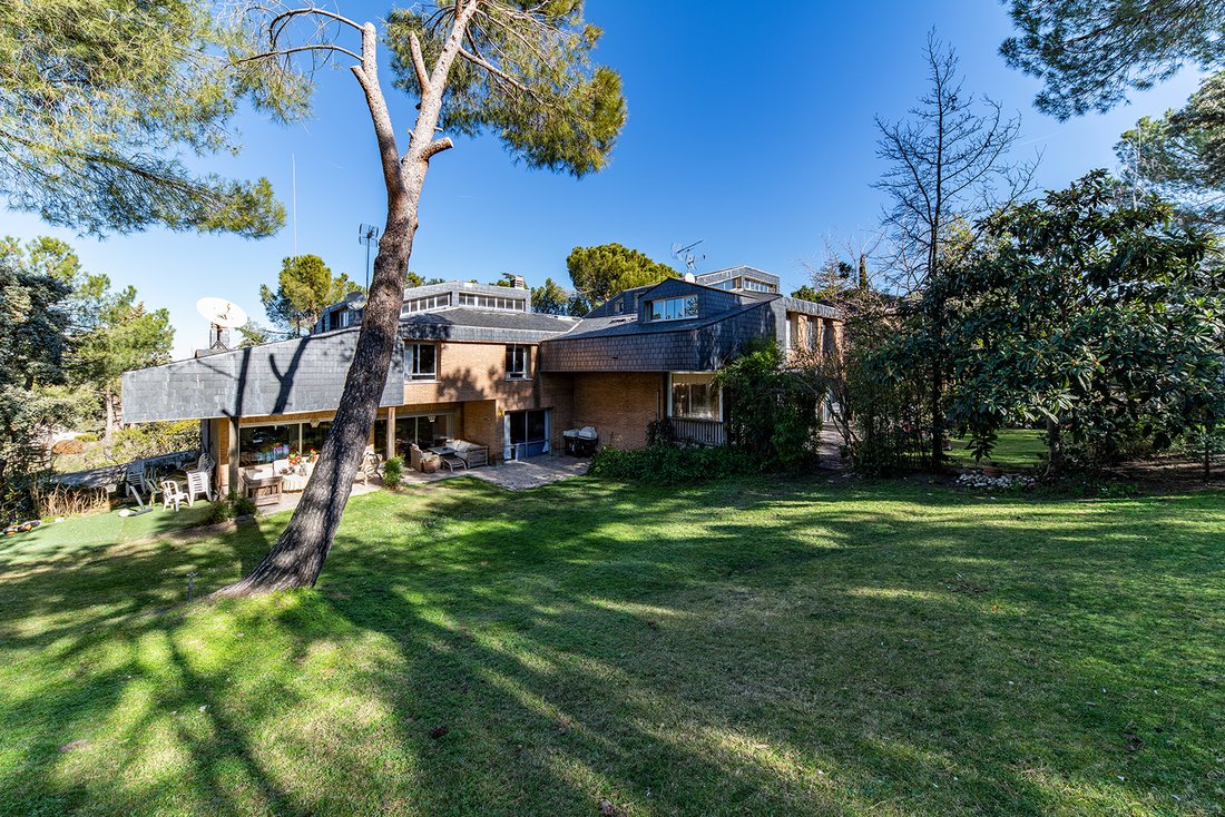 Chalet in La Moraleja, Alcobendas, Comunidad de Madrid 2 - 17260314